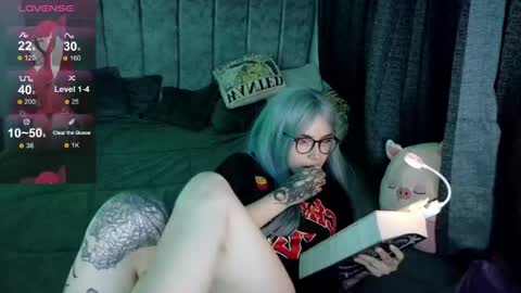 Inori Independent model online show from 05-10-26, 06:29