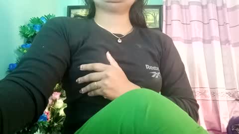 himuhimu22 online show from 12-17-24, 02:01