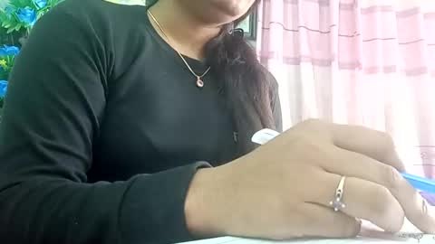 himuhimu22 online show from 12-17-24, 06:56
