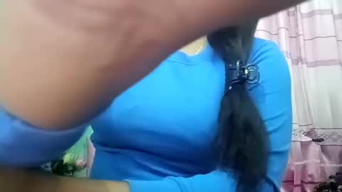 himuhimu22 online show from 12-17-24, 05:47