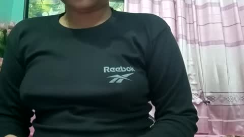 himuhimu22 online show from 12-24-24, 03:58