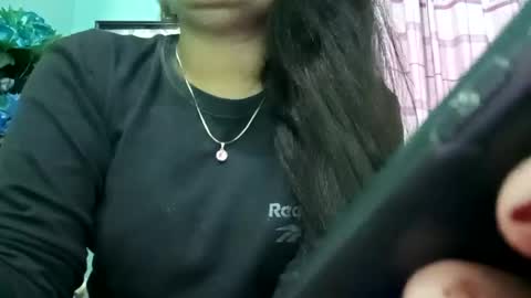 himuhimu22 online show from 01-11-25, 09:26