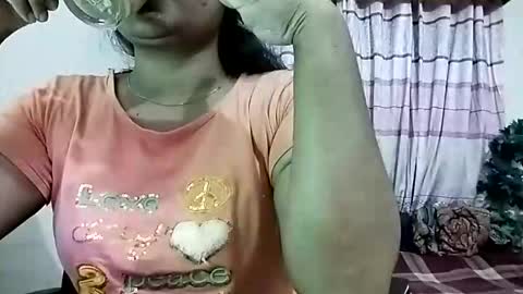 himuhimu22 online show from 05-18-26, 06:58