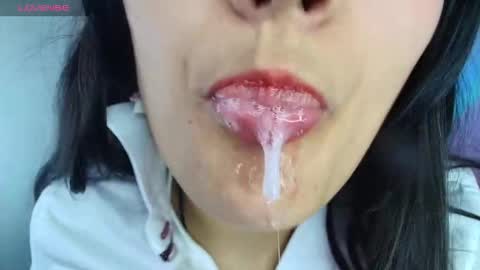 Snapshot of hinata_21_ chatting on 10-23-25, 09:02 hinata online show from 10-23-25, 09:02