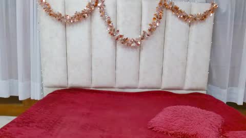 hinata lee online show from 12-24-24, 08:33