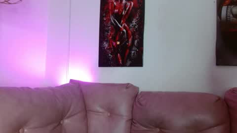 Snapshot of hinataleecs chatting on 12-14-25, 09:36 hinata lee online show from 12-14-25, 09:36