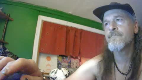 hippiedad333 online show from 06-24-26, 04:33