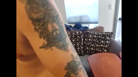 Snapshot of hippiejagain chatting on 11-07-25, 08:09 hippiejagain online show from 11-07-25, 08:09