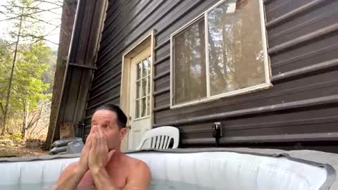 Snapshot of hippiezen chatting on 03-08-25, 06:37 Hippie Jijm online show from 03-08-25, 06:37