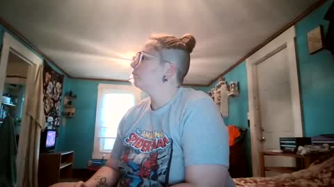 Bella online show from 10-05-25, 10:18