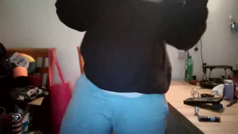 Bella online show from 10-23-25, 12:37