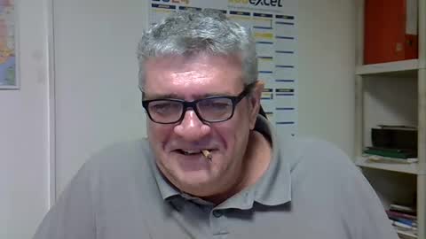 hippo online show from 12-27-24, 01:39