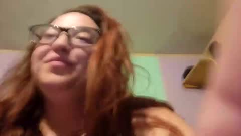 Snapshot of hisandhers428 chatting on 03-31-26, 09:04 Hisandhers428 online show from 03-31-26, 09:04