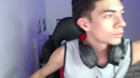 Snapshot of hiso_kai chatting on 02-15-26, 03:36 Hisokax online show from 02-15-26, 03:36