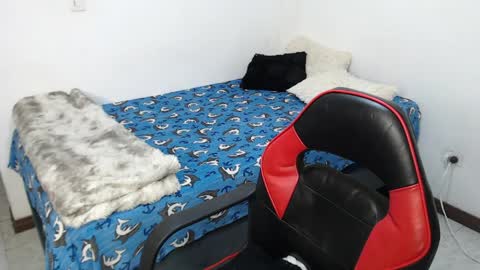 Snapshot of hiso_kai chatting on 03-12-26, 04:18 Hisokax online show from 03-12-26, 04:18