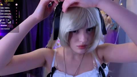 Ella online show from 05-17-26, 07:54