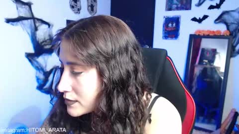 Hitomi Arata online show from 11-24-25, 08:41