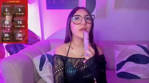 Hiyori  online show from 03-29-26, 08:25