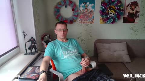 Snapshot of hlestus chatting on 12-19-24, 08:23 Wet Jack online show from 12-19-24, 08:23
