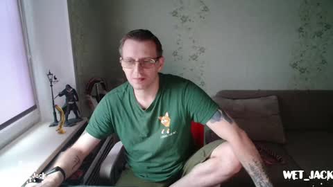 Snapshot of hlestus chatting on 01-29-25, 06:33 Wet Jack online show from 01-29-25, 06:33