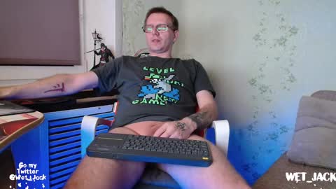 Snapshot of hlestus chatting on 02-02-25, 06:10 Wet Jack online show from 02-02-25, 06:10