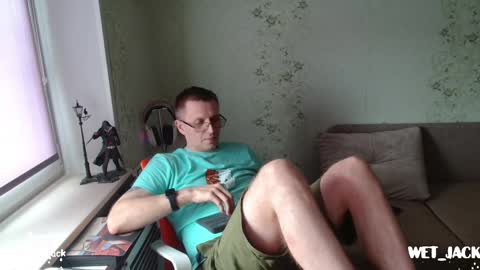 Snapshot of hlestus chatting on 03-06-25, 08:41 Wet Jack online show from 03-06-25, 08:41