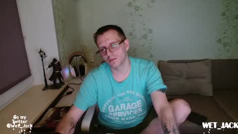 Snapshot of hlestus chatting on 03-09-25, 05:17 Wet Jack online show from 03-09-25, 05:17