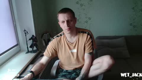 Snapshot of hlestus chatting on 03-11-25, 06:10 Wet Jack online show from 03-11-25, 06:10