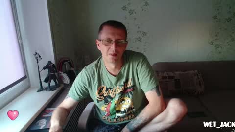 Snapshot of hlestus chatting on 09-11-25, 03:01 Wet Jack online show from 09-11-25, 03:01