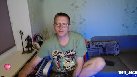 Snapshot of hlestus chatting on 09-15-25, 05:46 Wet Jack online show from 09-15-25, 05:46