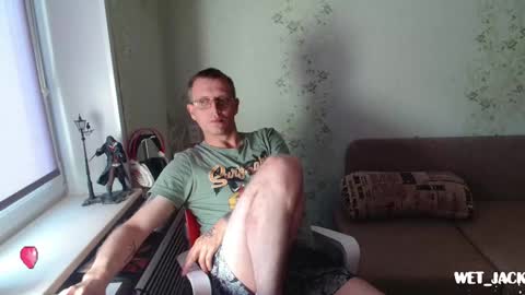 Snapshot of hlestus chatting on 09-16-25, 05:52 Wet Jack online show from 09-16-25, 05:52