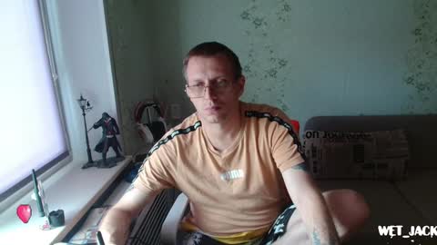 Snapshot of hlestus chatting on 09-28-25, 06:19 Wet Jack online show from 09-28-25, 06:19