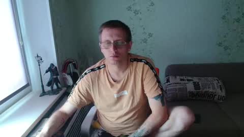 Snapshot of hlestus chatting on 10-13-25, 07:41 Wet Jack online show from 10-13-25, 07:41