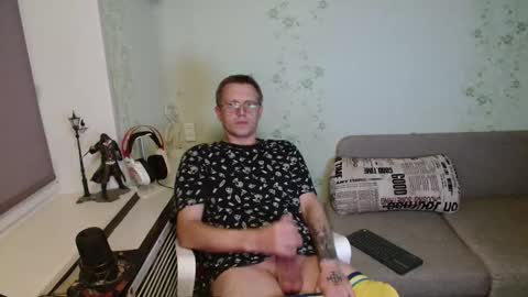 Snapshot of hlestus chatting on 10-14-25, 07:36 Wet Jack online show from 10-14-25, 07:36