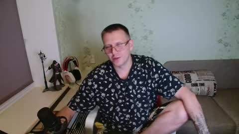 Snapshot of hlestus chatting on 10-28-25, 08:33 Wet Jack online show from 10-28-25, 08:33