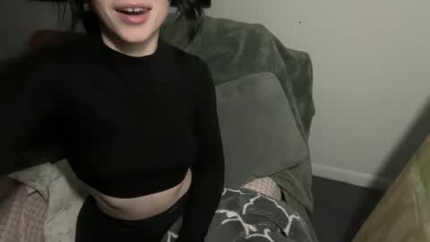 Snapshot of hoarderofpotential chatting on 12-03-25, 05:04 hoarderofpotential online show from 12-03-25, 05:04