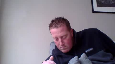 Snapshot of hockey258387 chatting on 02-18-25, 07:09 THE MAN online show from 02-18-25, 07:09