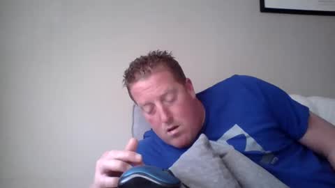 Snapshot of hockey258387 chatting on 03-11-25, 07:03 THE MAN online show from 03-11-25, 07:03