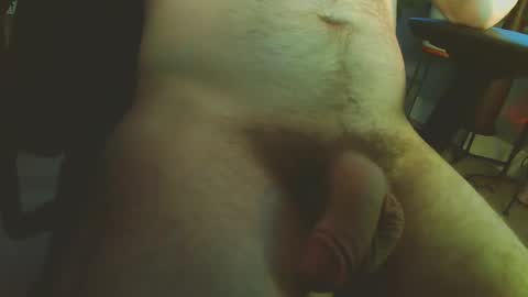 Snapshot of hockeybrad92 chatting on 03-10-25, 10:59 Hairy Hockey Player 92 online show from 03-10-25, 10:59