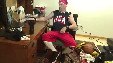 Snapshot of hockeybud chatting on 09-24-25, 03:04 Rick online show from 09-24-25, 03:04