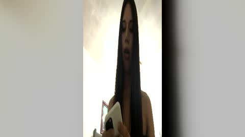 hoe_freesia online show from 06-30-26, 01:01