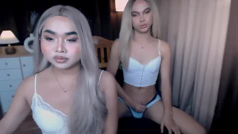 Snapshot of hoellygia chatting on 03-19-26, 09:02 IM NEW HERE ITS ME GIA online show from 03-19-26, 09:02