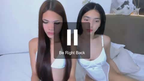 Snapshot of hoely_amethyst chatting on 04-17-26, 03:20 Hoely online show from 04-17-26, 03:20