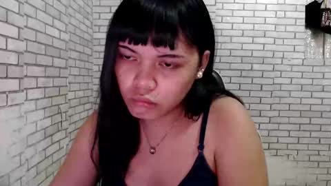 Snapshot of hoelymelissaa chatting on 05-18-26, 09:20 Melissa3 online show from 05-18-26, 09:20