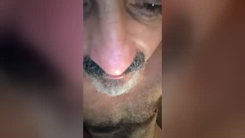 Snapshot of hoglegg99384194 chatting on 06-18-26, 09:14 hoglegg99384194 online show from 06-18-26, 09:14
