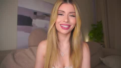 Moni Monica online show from 05-12-26, 08:11