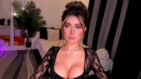 Ms. Laura online show from 09-18-25, 01:40