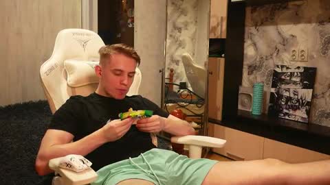 Extaz  Athrey  Howard online show from 10-22-25, 06:29