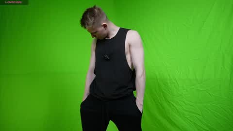 Snapshot of holiday_boys chatting on 03-29-26, 05:57 Extaz Athrey Howard online show from 03-29-26, 05:57