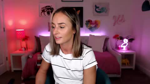 Holi Hurricane online show from 03-02-25, 07:32